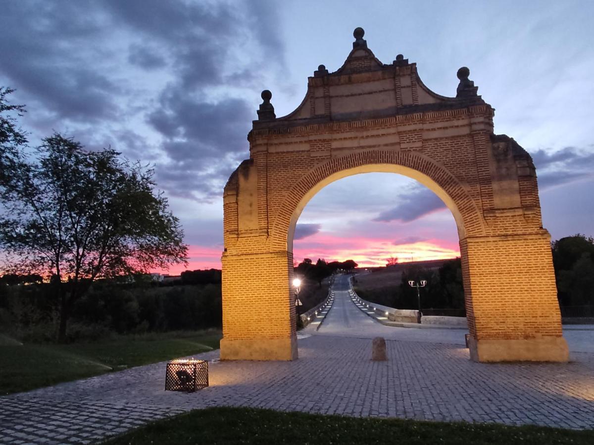 Alojamiento Turistico Carvi Arévalo Exterior foto